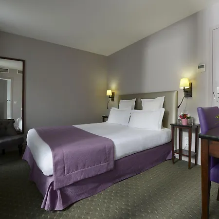 Otel Le Relais Saint Charles 4*