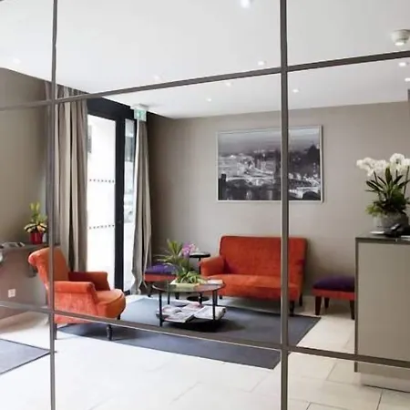 Otel Le Relais Saint Charles 4*