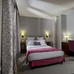 Le Relais Saint Charles פריז