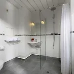 Le Relais Saint Charles מלון
