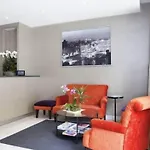 Le Relais Saint Charles מלון פריז