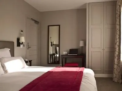 Le Relais Saint Charles 3*