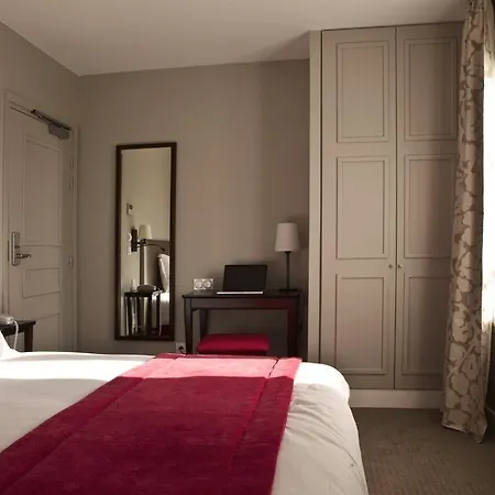 Le Relais Saint Charles 3*