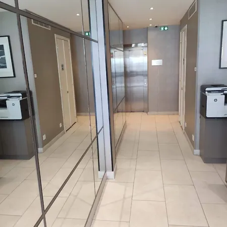 Le Relais Saint Charles Hotel Paris