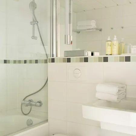 Le Relais Saint Charles Hotell 4*