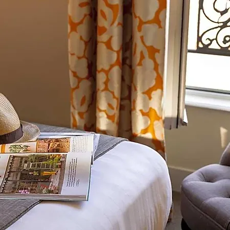 מלון Le Relais Saint Charles פריז