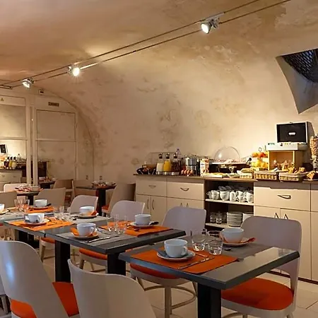 Le Relais Saint Charles מלון פריז