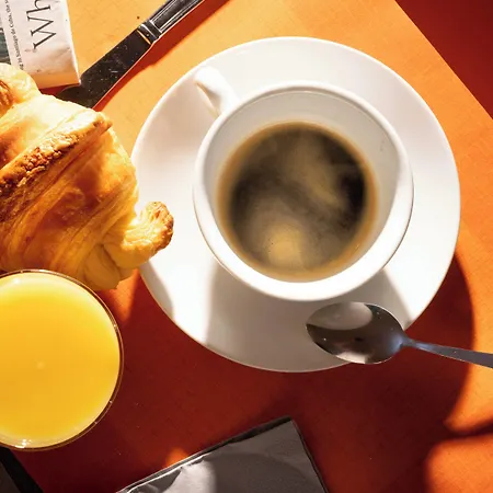 Le Relais Saint Charles Hotel 4*