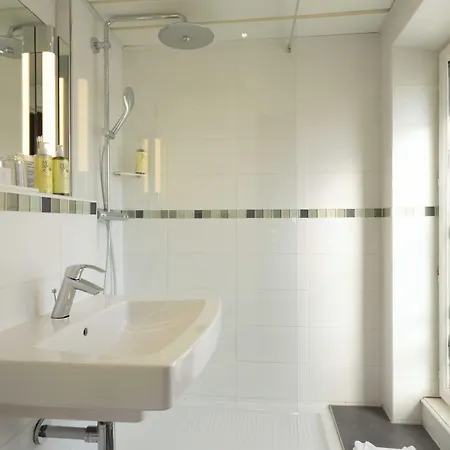 Le Relais Saint Charles פריז