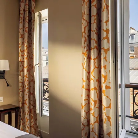Le Relais Saint Charles Hotel 4*