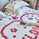 Le Relais Saint Charles 4* Париж